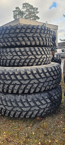 Industrihjul. Nokian. 540\80R-38-440\80R-28.