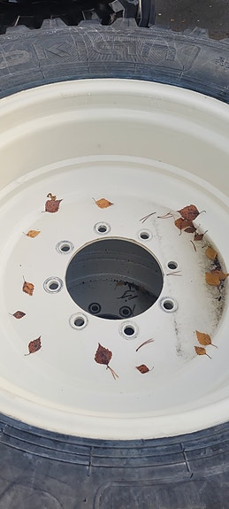 Industrihjul. Nokian. 540\80R-38-440\80R-28.