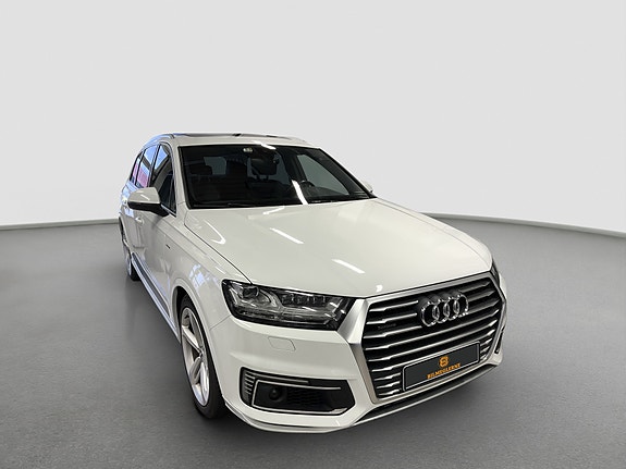 Audi Q7 10 of 22