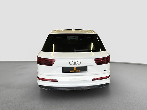 Audi Q7 7 of 22