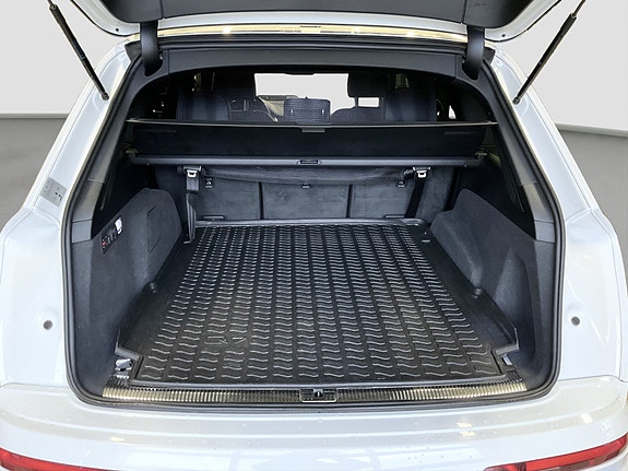 Audi Q7 22 of 22