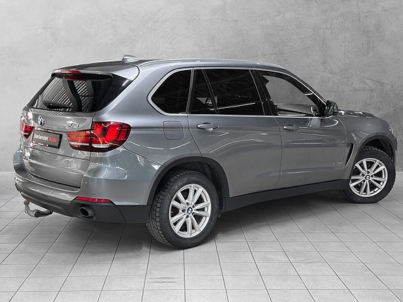 BMW X5 3 of 5