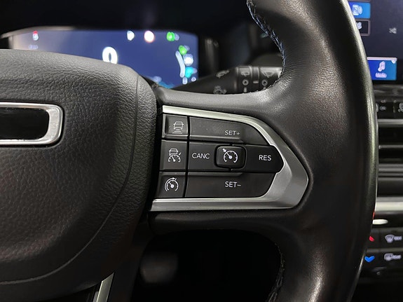 Jeep Compass 16 of 24