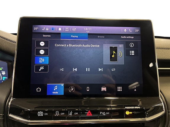 Jeep Compass 13 of 24
