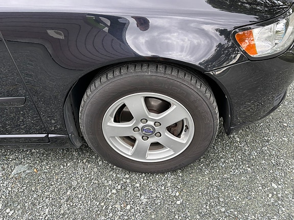 Volvo V50 8 of 17