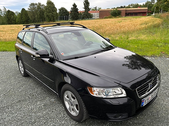 Volvo V50 9 of 17