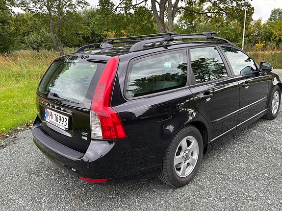 Volvo V50 6 of 17