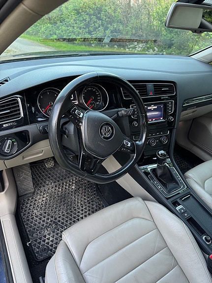 Volkswagen Golf VII 5 of 20