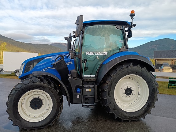 New Holland T5.140 DC- DEMO 4 of 15