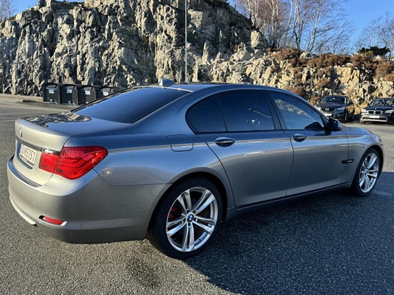 BMW 730d 6 of 30