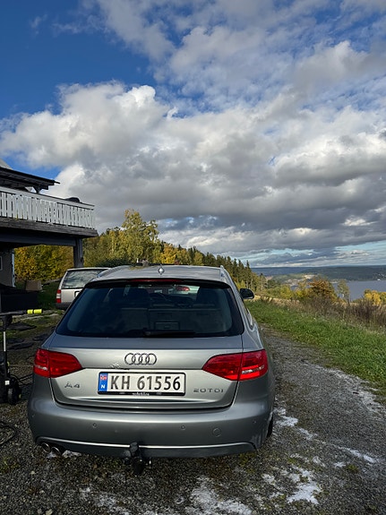 Audi A4 5 of 17