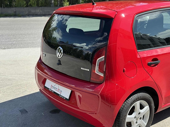 Volkswagen UP! 16 of 30