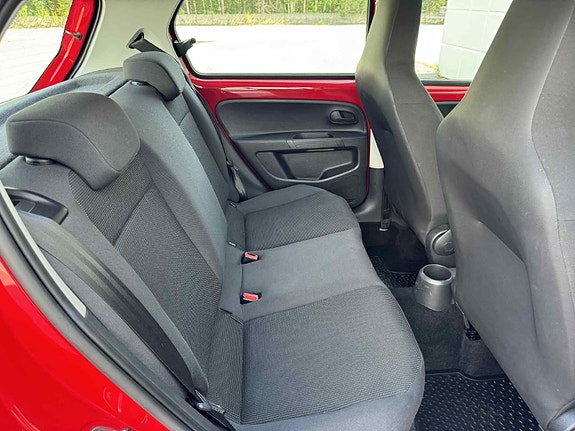 Volkswagen UP! 22 of 30