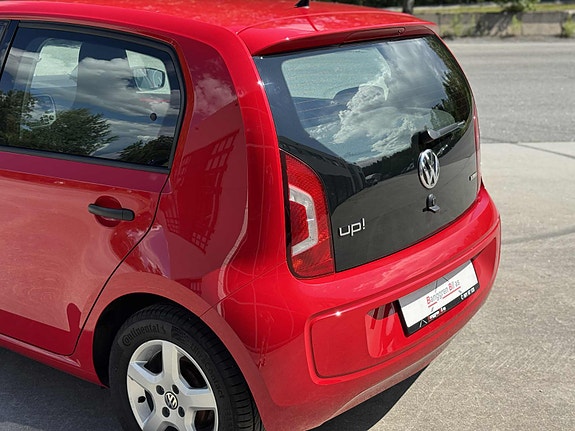 Volkswagen UP! 18 of 30