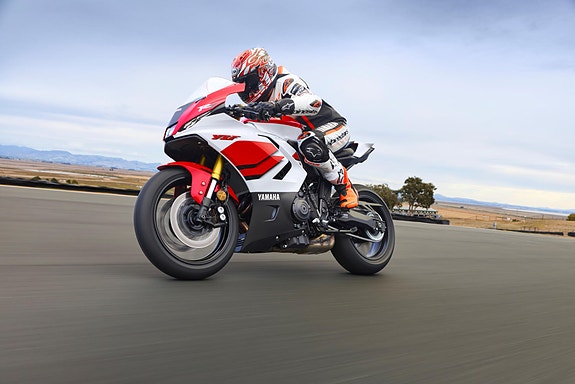 Yamaha R7 70th Anniversary -Nyhet 2026- 5 of 17