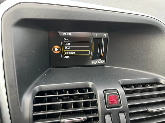 Volvo XC60 24 of 30