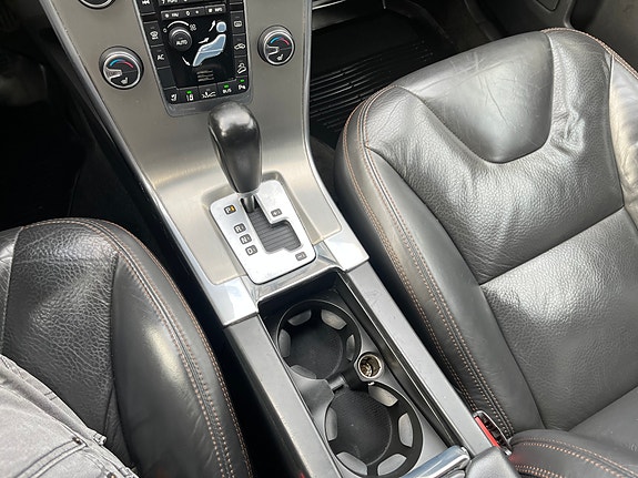 Volvo XC60 27 of 30