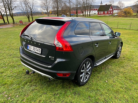 Volvo XC60 4 of 30