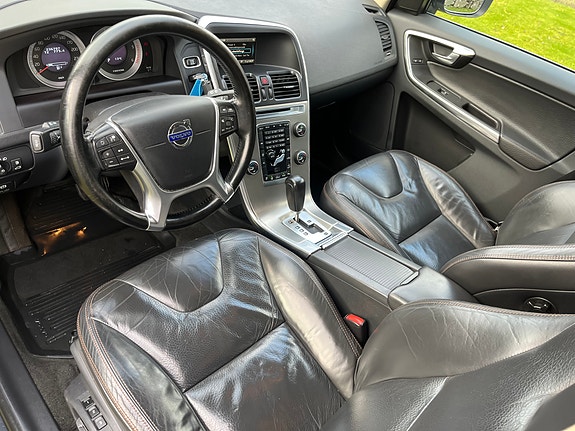 Volvo XC60 9 of 30