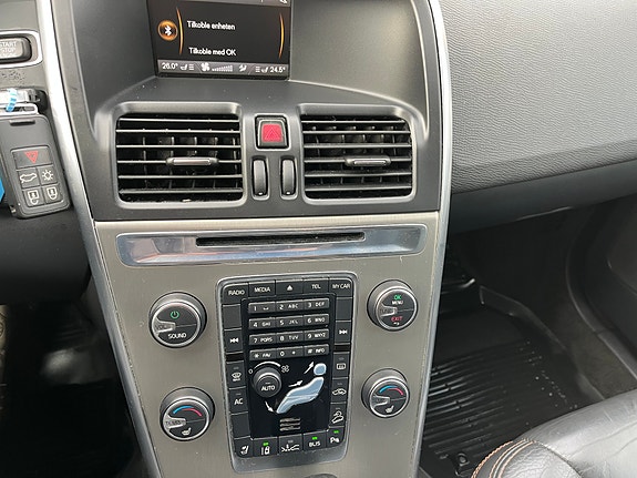Volvo XC60 22 of 30