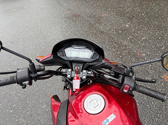Honda CB 125F 10 of 11
