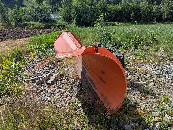 FMG PA300 Svingbar plog 3 of 17