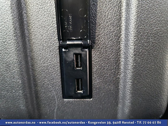  2 x usb uttak baksete