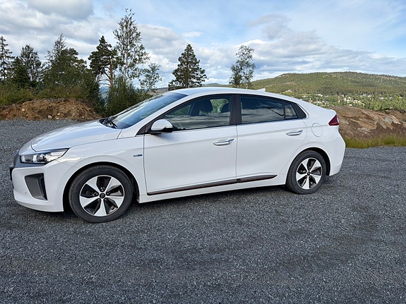 Hyundai IONIQ 5 of 25