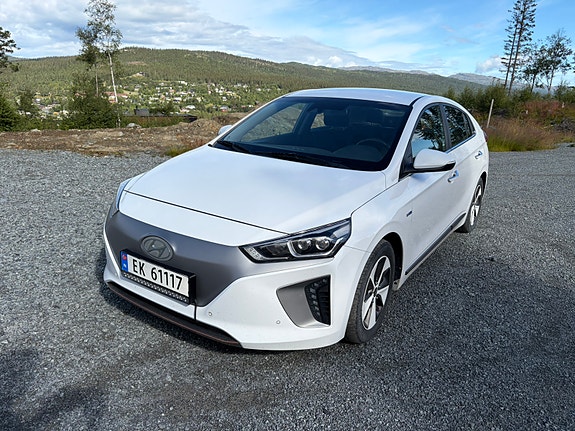 Hyundai IONIQ 4 of 25