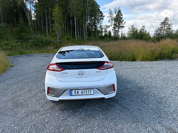 Hyundai IONIQ 7 of 25