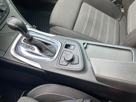 Opel Insignia 27 of 30