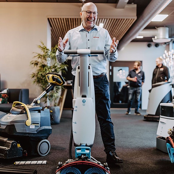 Bilde 1 av 3 i jobbannonse-galleriet