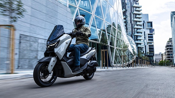 Yamaha NMAX 125 Tech MAX 6 of 22