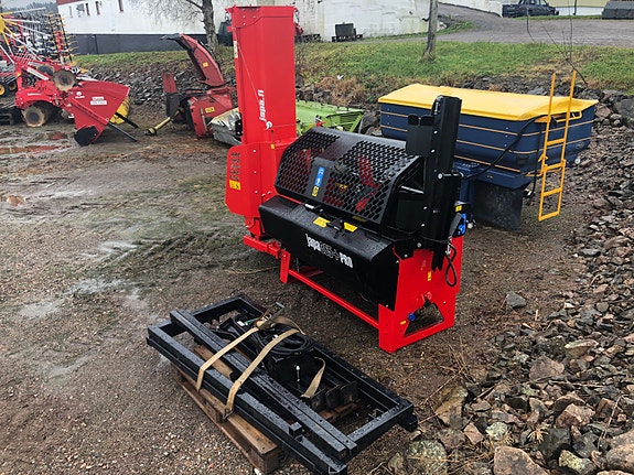 Japa vedmaskin og Stokkebord