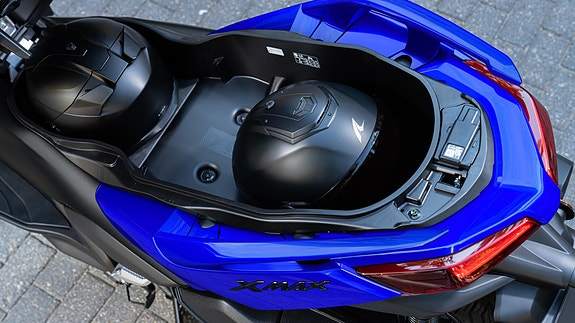 Yamaha XMAX 300 27 of 27