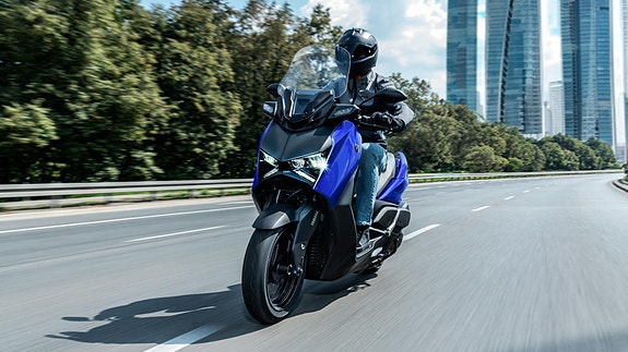 Yamaha XMAX 300 18 of 27