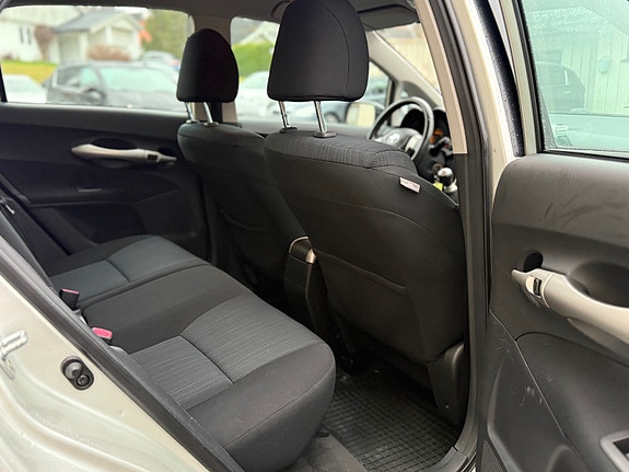 Toyota Auris 18 of 21
