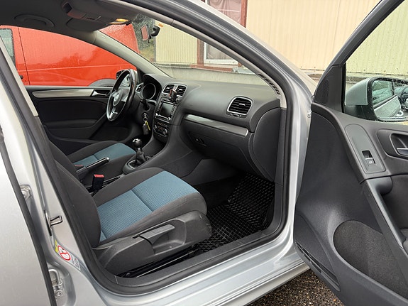 Volkswagen Golf VI 22 of 24