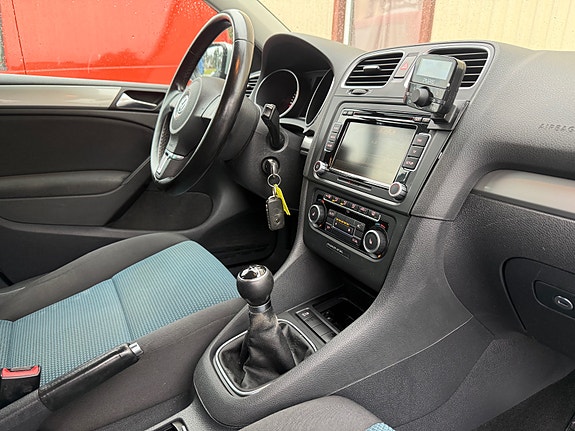 Volkswagen Golf VI 23 of 24