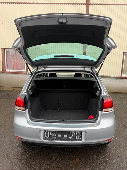 Volkswagen Golf VI 19 of 24