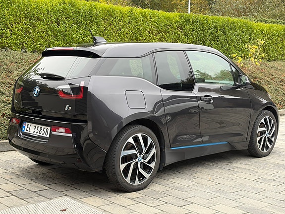 BMW i3 2 of 20
