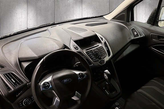 Ford Transit Connect 18 of 29