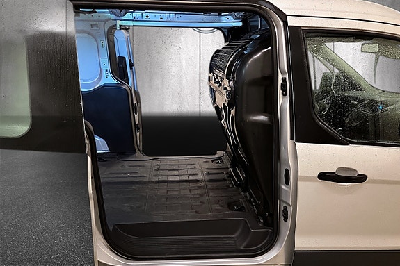 Ford Transit Connect 12 of 29
