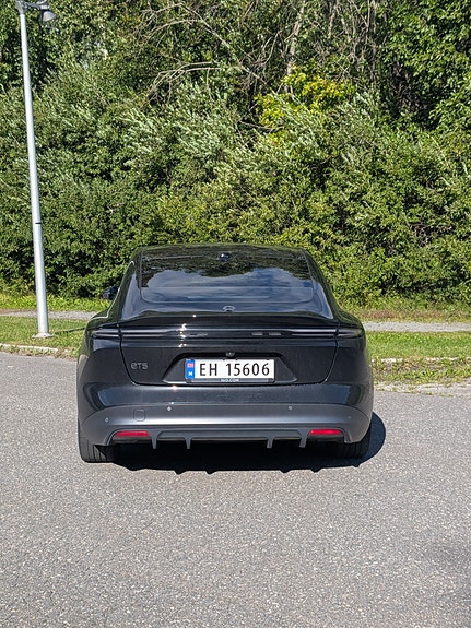 NIO ET5 8 of 24