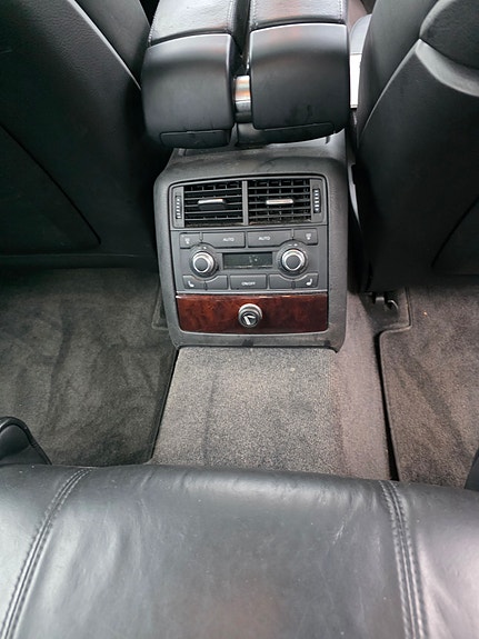 Audi A8 11 of 24