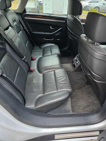 Audi A8 10 of 24