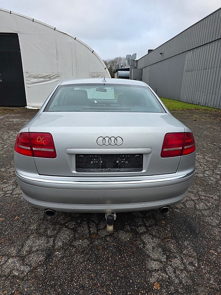 Audi A8 5 of 24