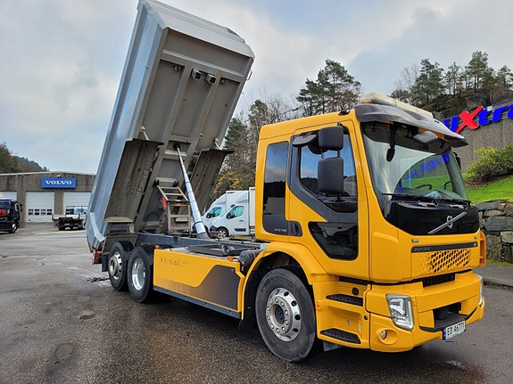 Volvo FE Electric 6x2 med Nor Slep dumperpåbygg