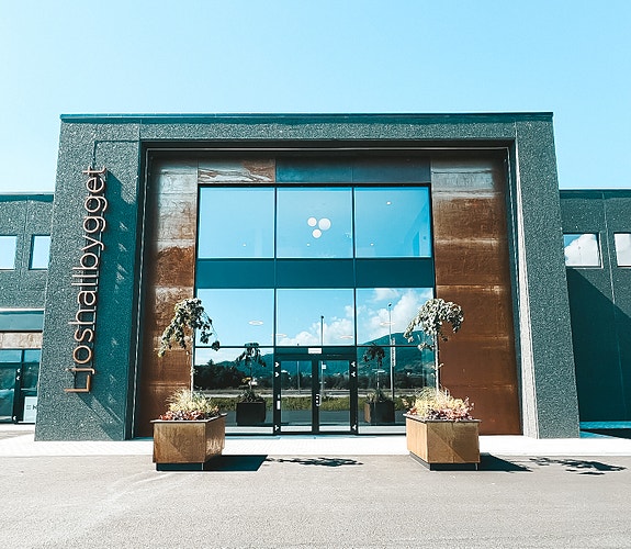 Ljoshallbygget - Vårt hovedkontor og lager