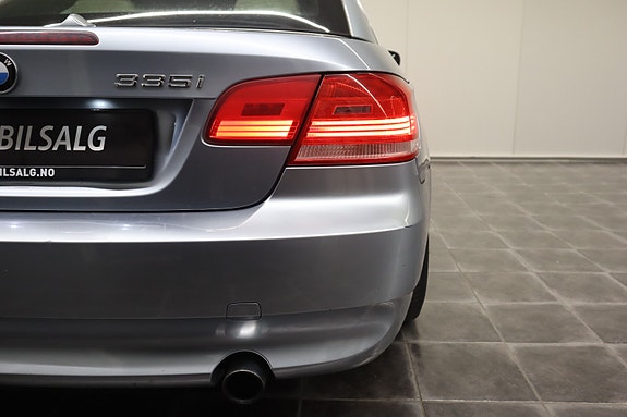 BMW 335i 11 of 30